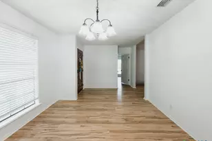 404 Alamogordo Dr, Victoria, TX 77904 - Photo 4