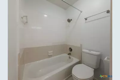 404 Alamogordo Drive, Victoria, TX 77904 - Photo 16