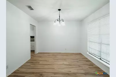 404 Alamogordo Drive, Victoria, TX 77904 - Photo 4
