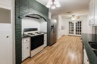 404 Alamogordo Dr, Victoria, TX 77904 - Photo 8