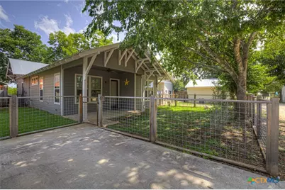 349 E South Street, New Braunfels, TX 78130 - Photo 14