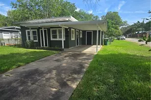 1501 E Rosebud Ave, Victoria, TX 77901 - Photo 1