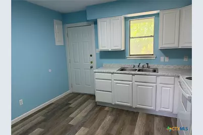 1409 Calle Nogal Street #B, Temple, TX 76502 - Photo 4