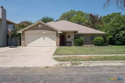 220 Atkinson Avenue, Copperas Cove, TX 76522 - Photo 1