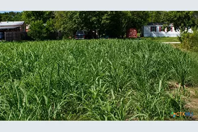 Lot 6 SW Blk 1st Avenue, Waelder, TX 78959 - Photo 2