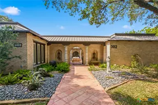 302 Tampa Dr, Victoria, TX 77904 - Photo 2