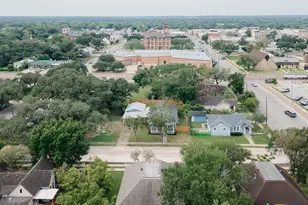 203 E French St, Cuero, TX 77954 - Photo 4