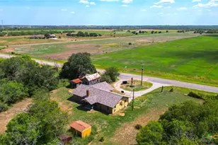 150 Fm 1303, Floresville, TX 78114 - Photo 8