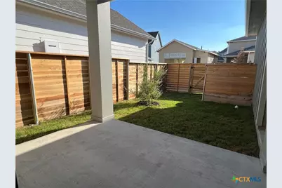 611 N Guenther Avenue, New Braunfels, TX 78130 - Photo 30