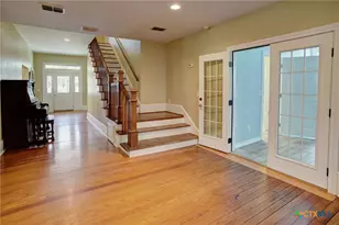 1322 N Ave F, Shiner, TX 77984 - Photo 4