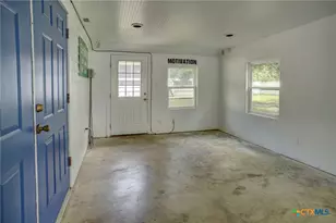 1322 N Ave F, Shiner, TX 77984 - Photo 34