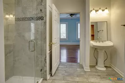1322 N Avenue F #A, Shiner, TX 77984 - Photo 14