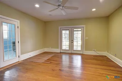 1322 N Avenue F #A, Shiner, TX 77984 - Photo 10