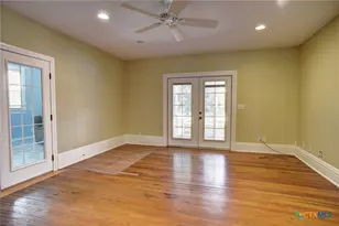 1322 N Ave F, Shiner, TX 77984 - Photo 10