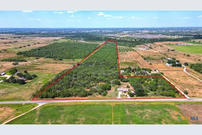 150 Fm 1303, Floresville, TX 78114 - Photo 1
