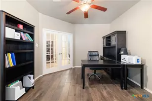 229 Bending Oak, New Braunfels, TX 78132 - Photo 6