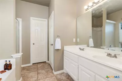 229 Bending Oak, New Braunfels, TX 78132 - Photo 18