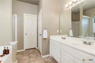229 Bending Oak, New Braunfels, TX 78132 - Photo 18