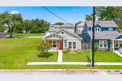 605 S Wheeler Street, Victoria, TX 77901 - Photo 2