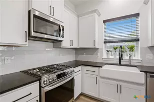 605 S Wheeler St, Victoria, TX 77901 - Photo 4
