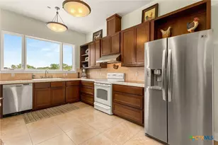 2188 Bretzke Ln, New Braunfels, TX 78132 - Photo 12