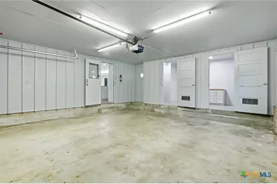 633 Lockener Ave, New Braunfels, TX 78130 - Photo 20