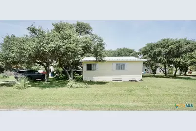 706 W Jefferson Avenue, Port O'Connor, TX 77982 - Photo 8