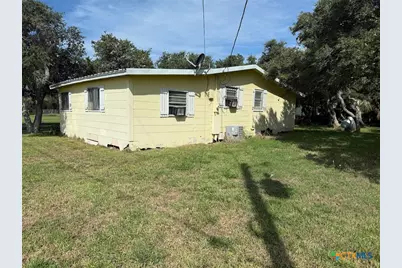 706 W Jefferson Avenue, Port O'Connor, TX 77982 - Photo 10