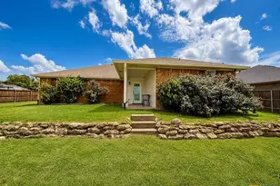 4401 Lacey Cir, Waco, TX 76708 - Photo 4
