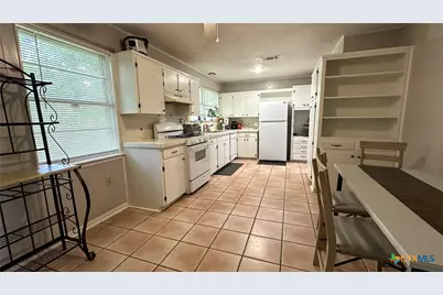 708 Creek Street, Copperas Cove, TX 76522 - Photo 6