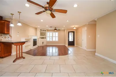 201 Canterbury Lane, Victoria, TX 77904 - Photo 10