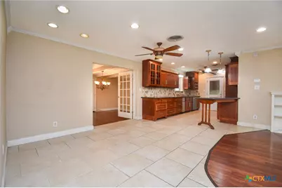 201 Canterbury Lane, Victoria, TX 77904 - Photo 4