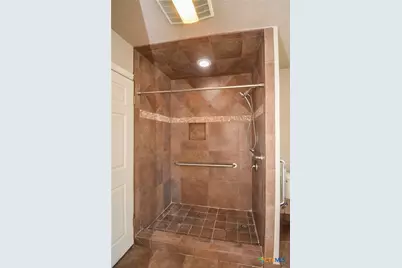 201 Canterbury Lane, Victoria, TX 77904 - Photo 24