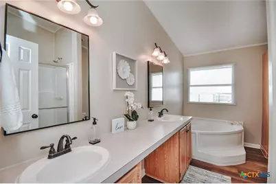 807 E Mesquite Lane, Victoria, TX 77901 - Photo 20