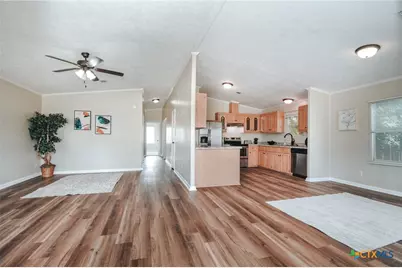 807 E Mesquite Lane, Victoria, TX 77901 - Photo 4