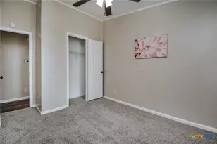 807 E Mesquite Ln, Victoria, TX 77901 - Photo 16