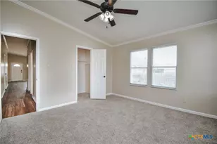 807 E Mesquite Ln, Victoria, TX 77901 - Photo 18