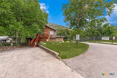 8570 River Road, New Braunfels, TX 78132 - Photo 12