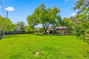 504 Maplewood Dr, Victoria, TX 77901 - Photo 2