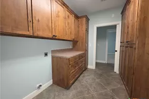 565 E Ward St, Goliad, TX 77963 - Photo 24