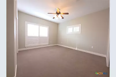 565 E Ward Street, Goliad, TX 77963 - Photo 10