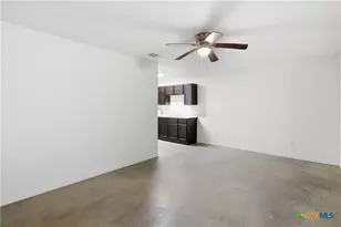 912 S 6th St, Temple, TX 76504 - Photo 6