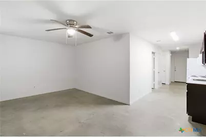 912 S 6th Street #B, Temple, TX 76504 - Photo 4