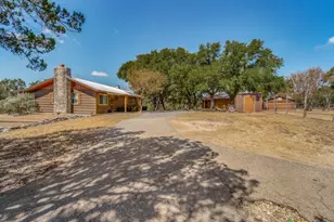 1660 McIver Rd, Canyon Lake, TX 78133 - Photo 2
