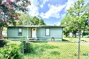 1009 Morelos St, Seguin, TX 78155 - Photo 1