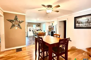 1009 Morelos St, Seguin, TX 78155 - Photo 12