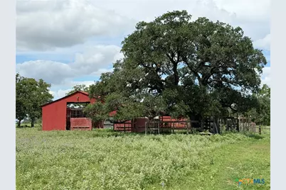 209 Rice Road, Yoakum, TX 77995 - Photo 38