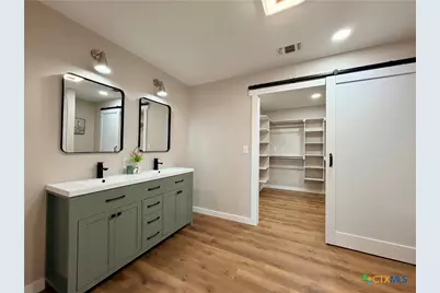 209 Rice Road, Yoakum, TX 77995 - Photo 22