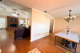104 Hamlet Ct, Victoria, TX 77901 - Photo 2