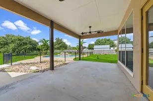 200 Texas Country Dr, New Braunfels, TX 78132 - Photo 22